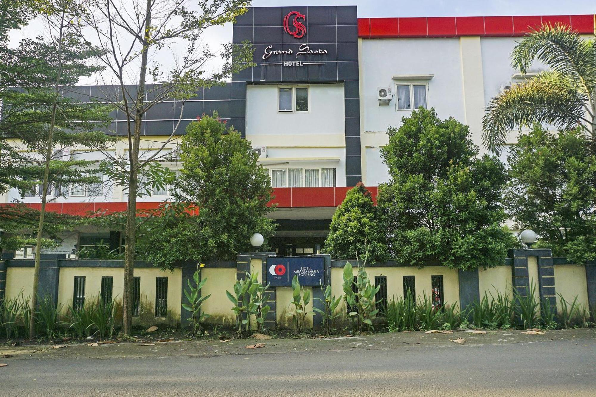 Hotel Grand Saota Syariah Soppeng RedPartner Lalabata Bagian luar foto