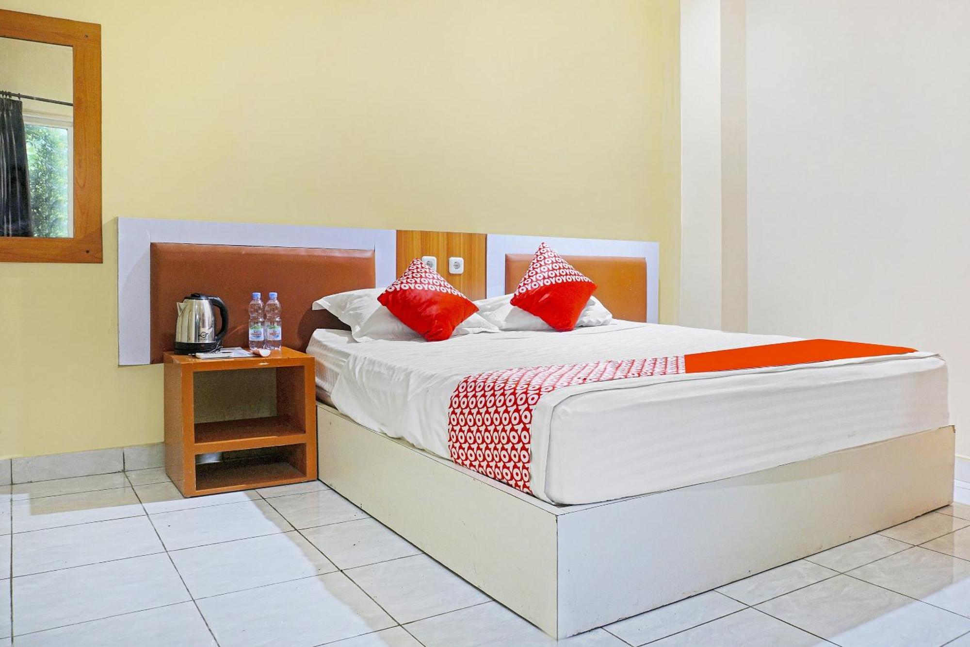 Hotel Grand Saota Syariah Soppeng RedPartner Lalabata Bagian luar foto